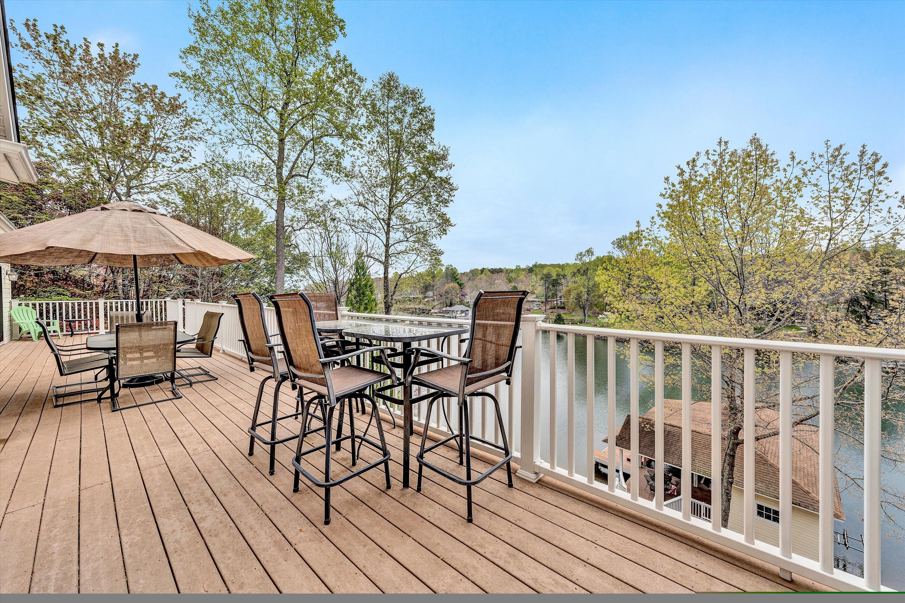 95 Piney Point LN