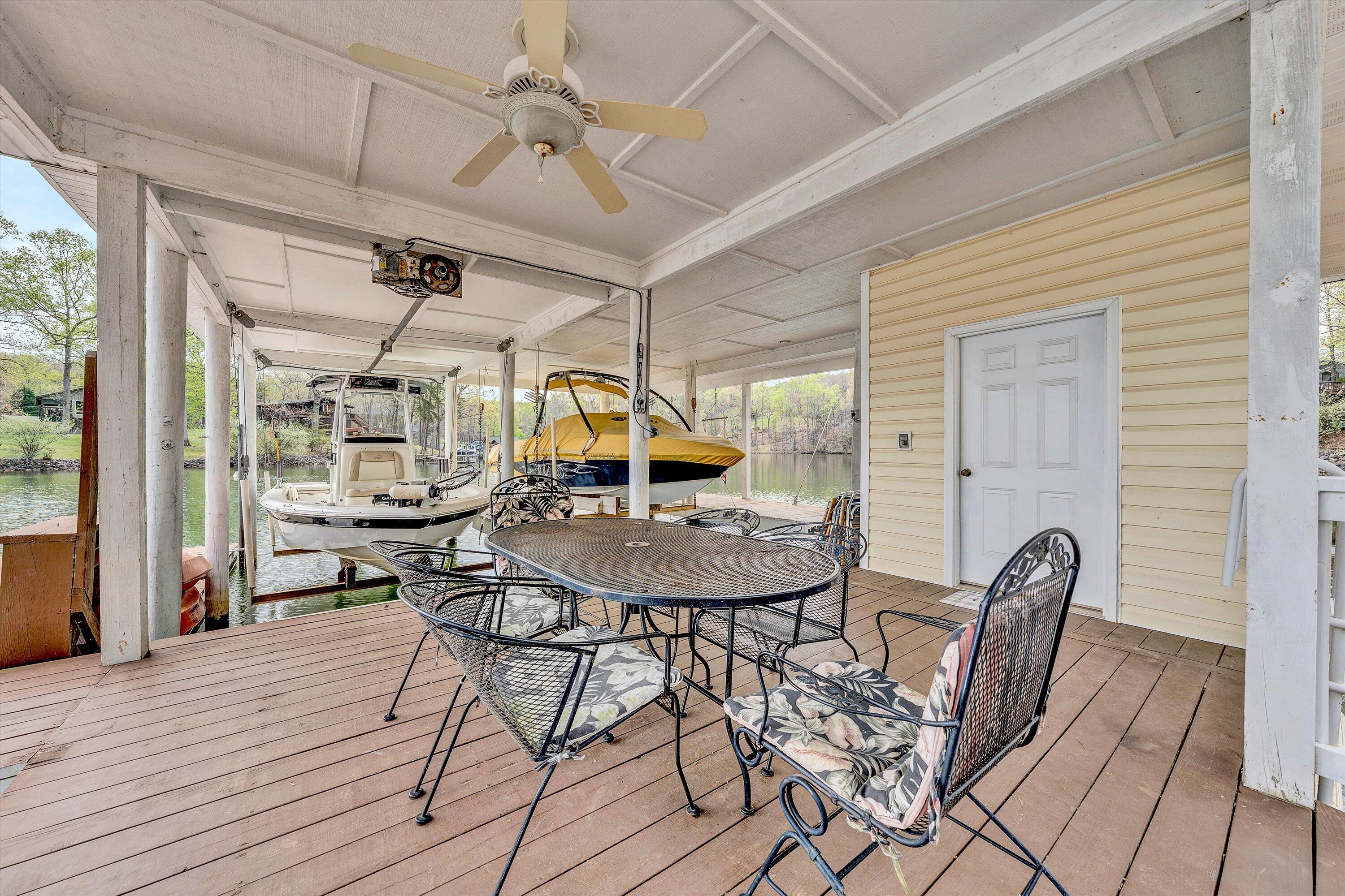 95 Piney Point LN