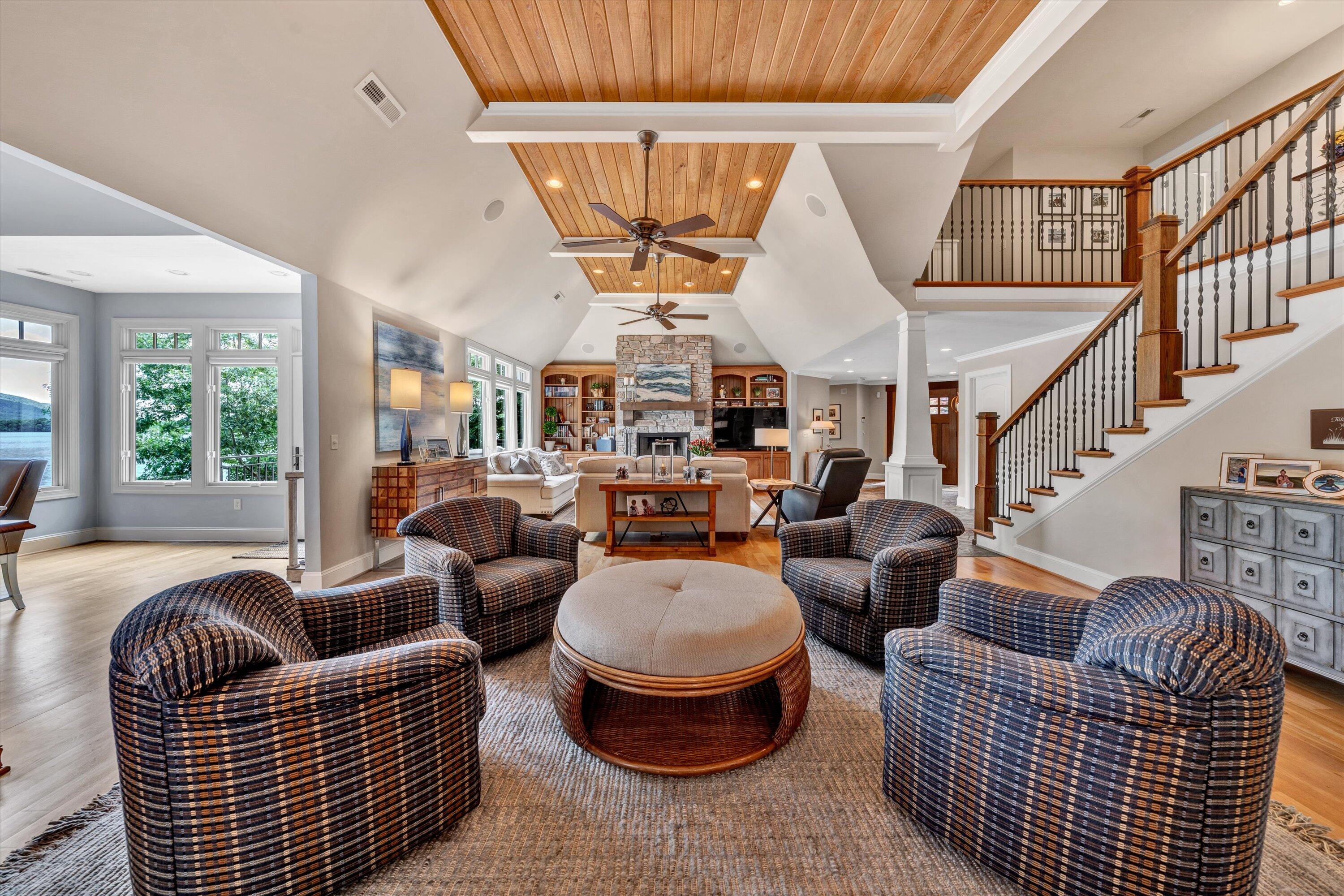2353 Capewood DR