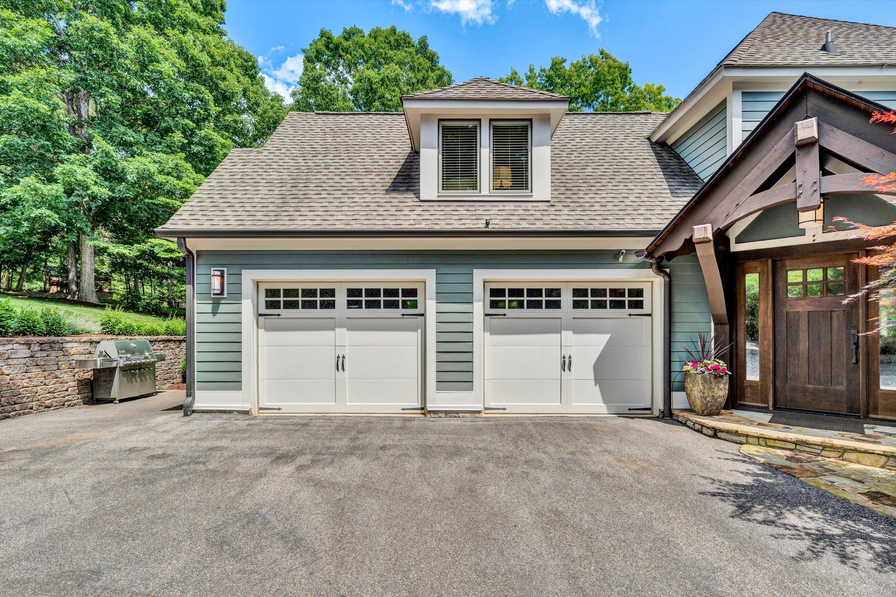 2353 Capewood DR