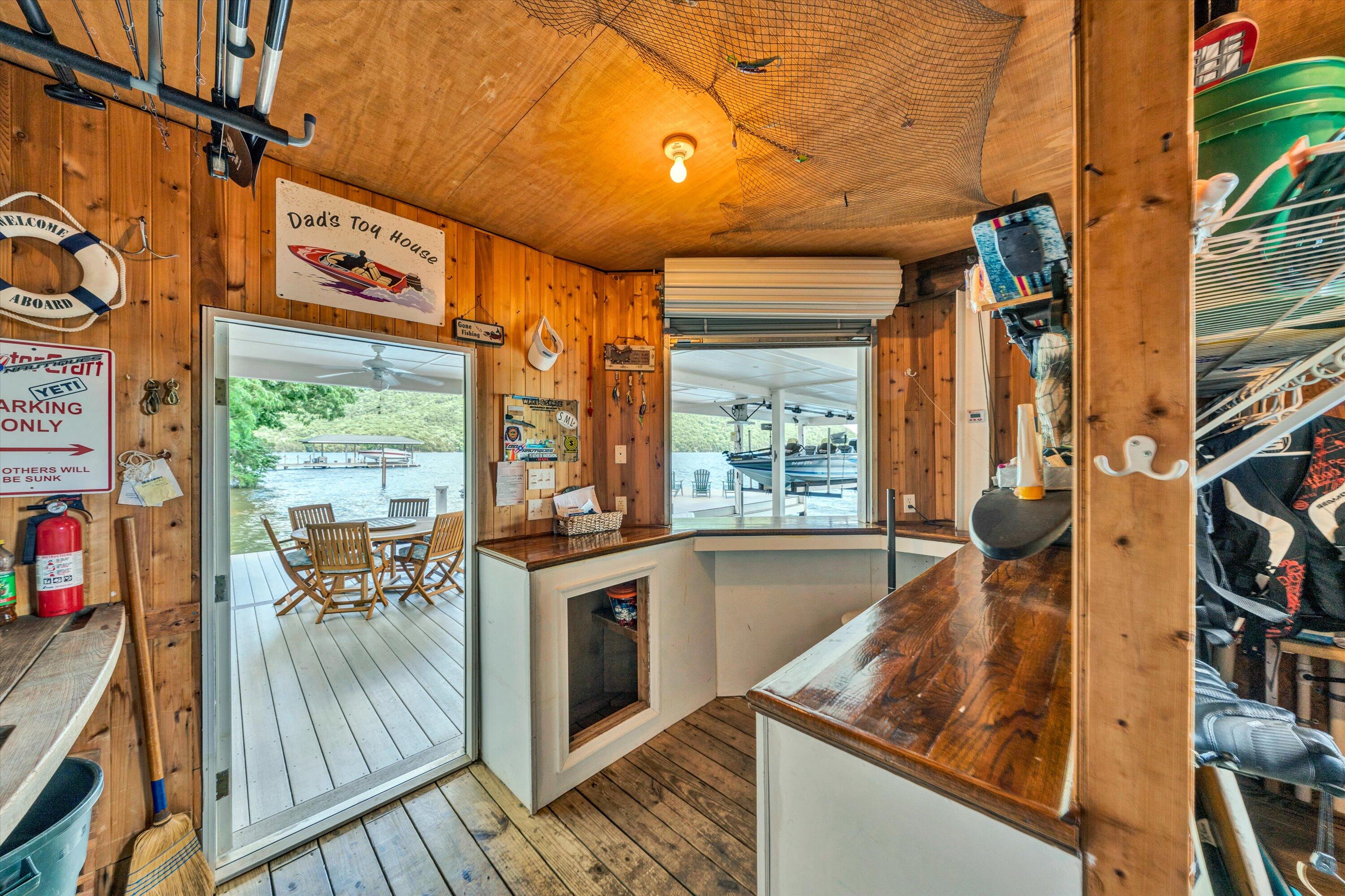 2353 Capewood DR