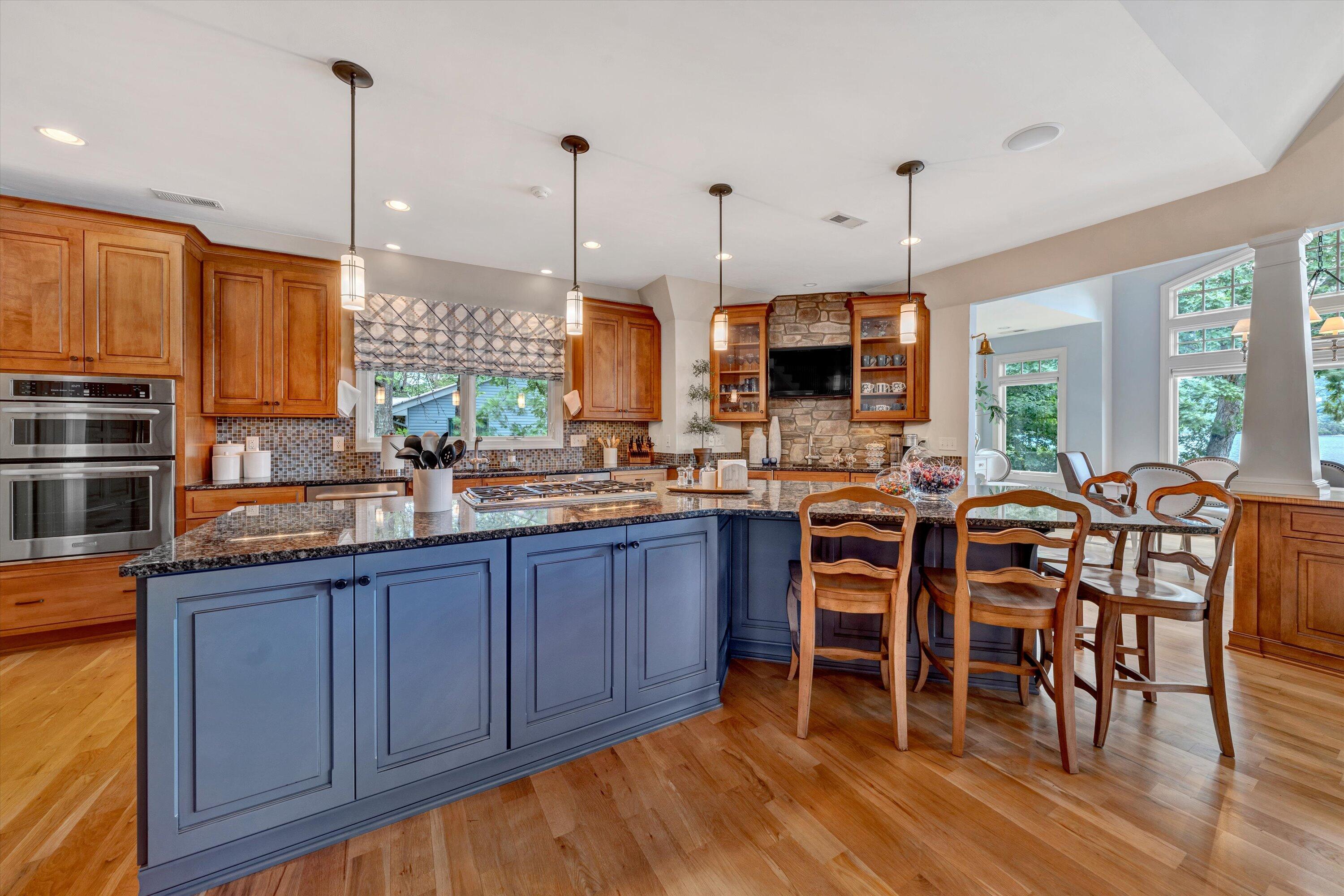 2353 Capewood DR