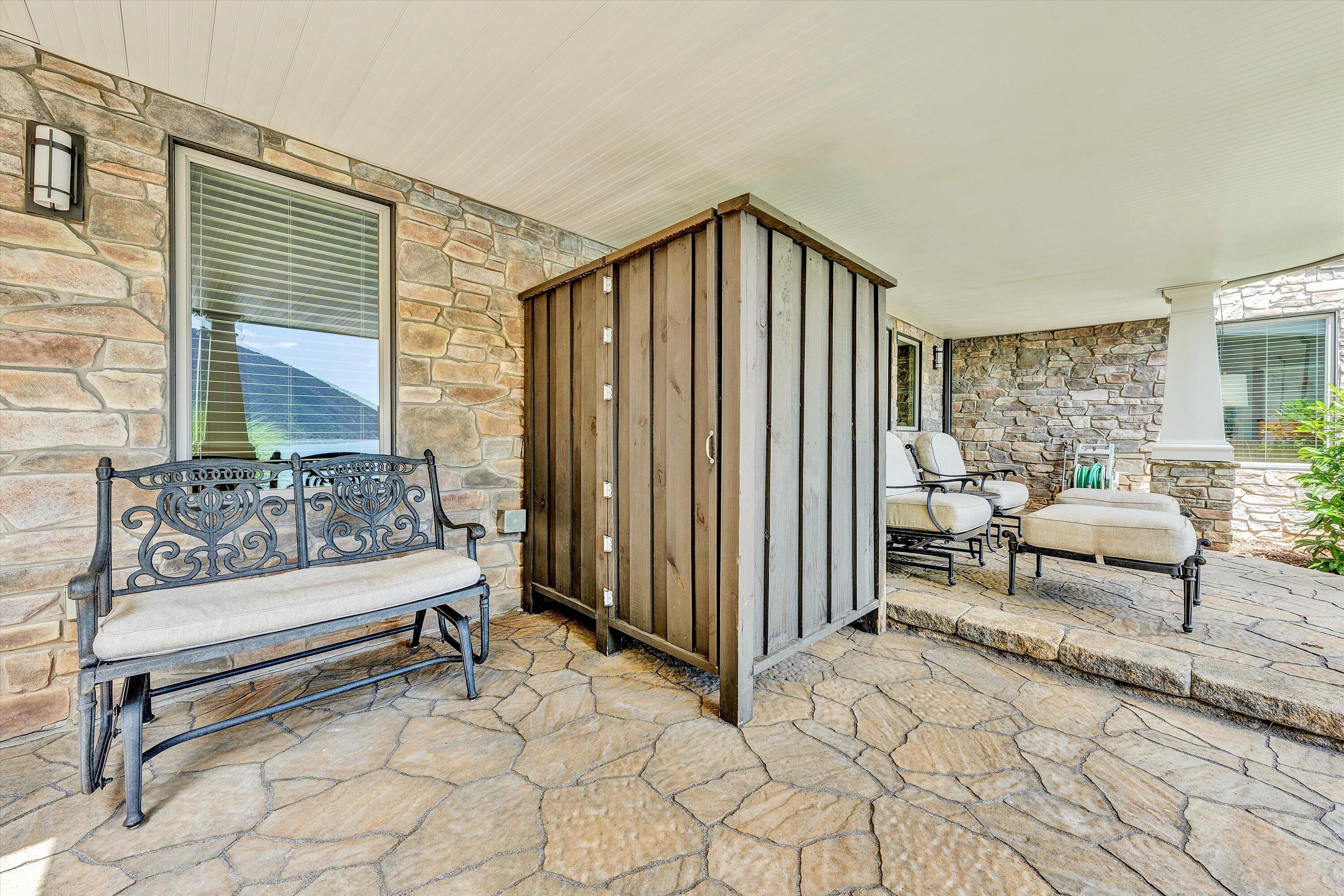 2353 Capewood DR