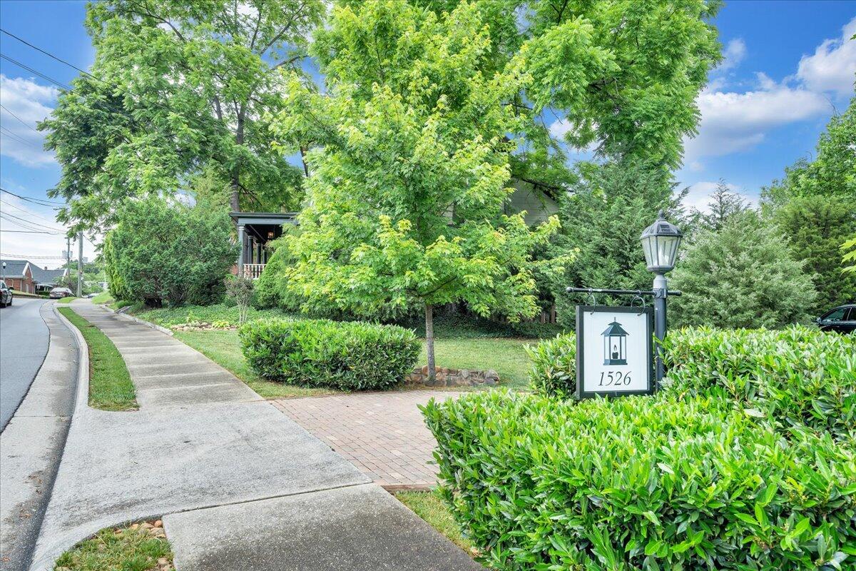 1526 Franklin RD SW