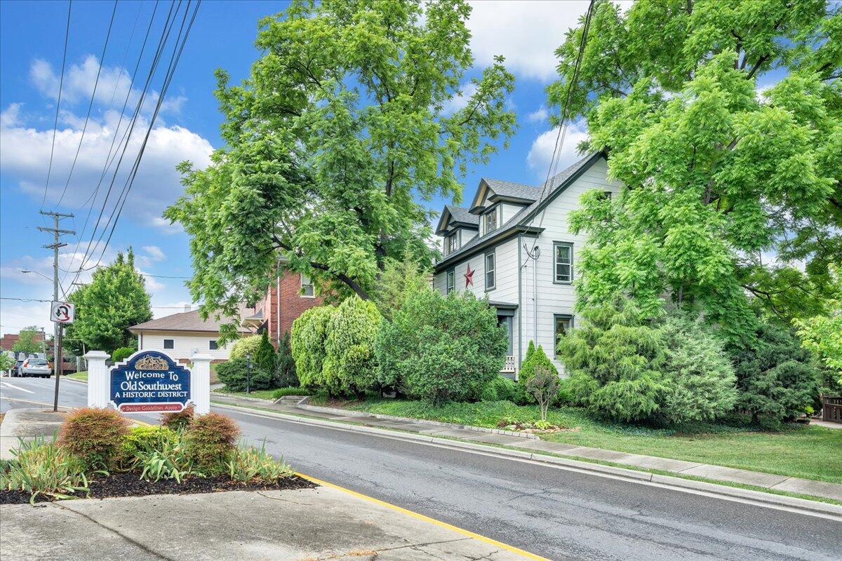 1526 Franklin RD SW
