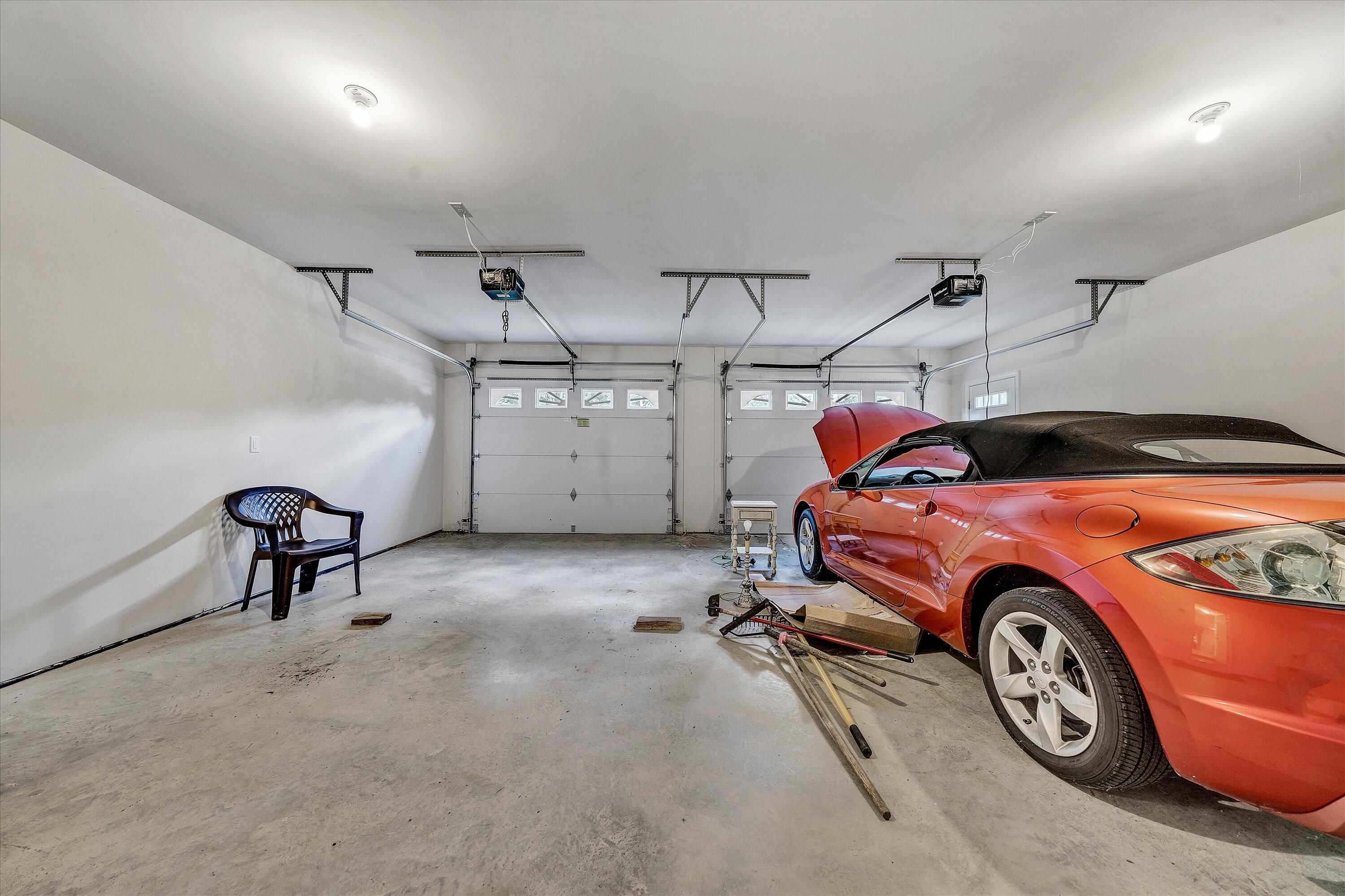 1177 Diamond AVE