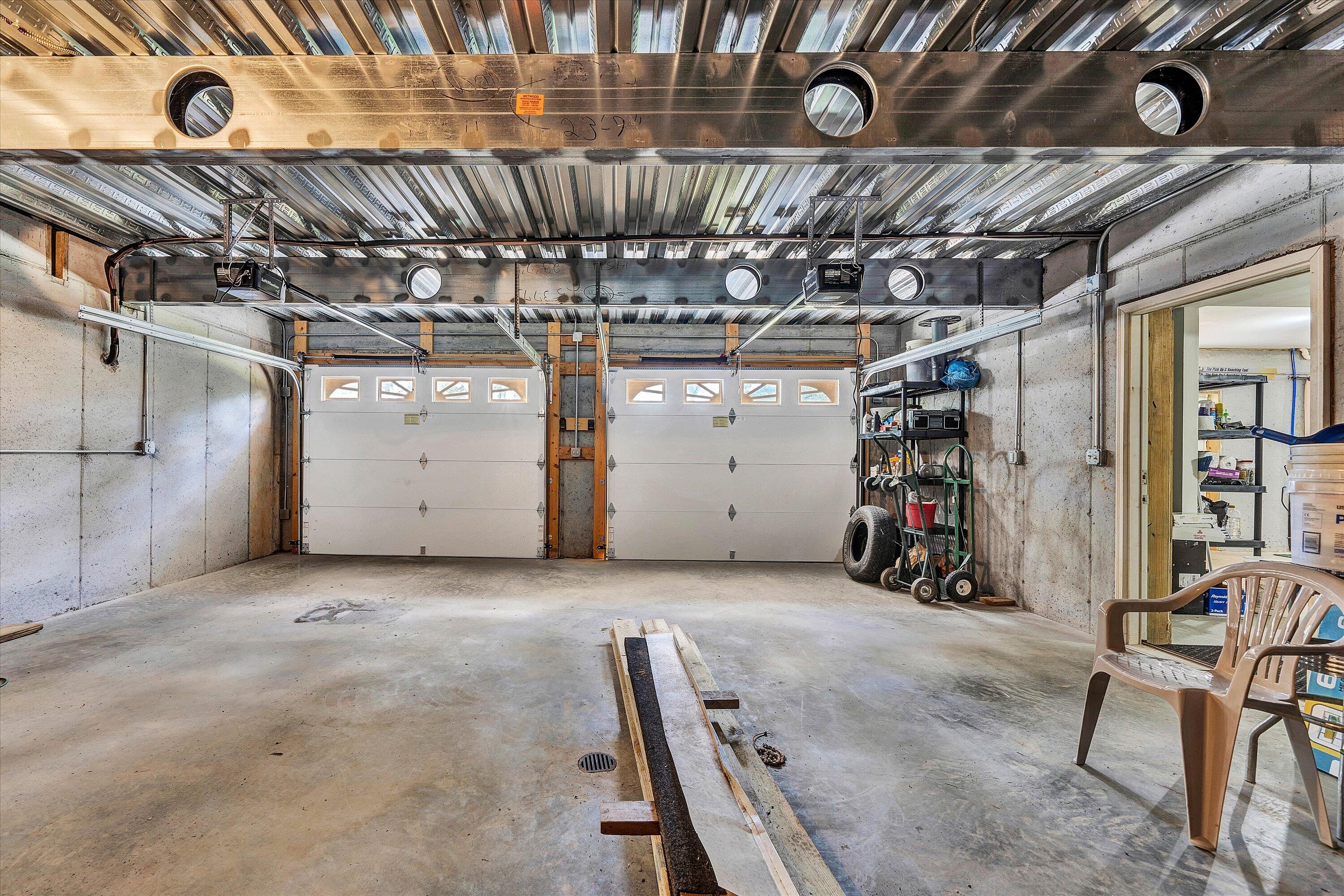 1177 Diamond AVE