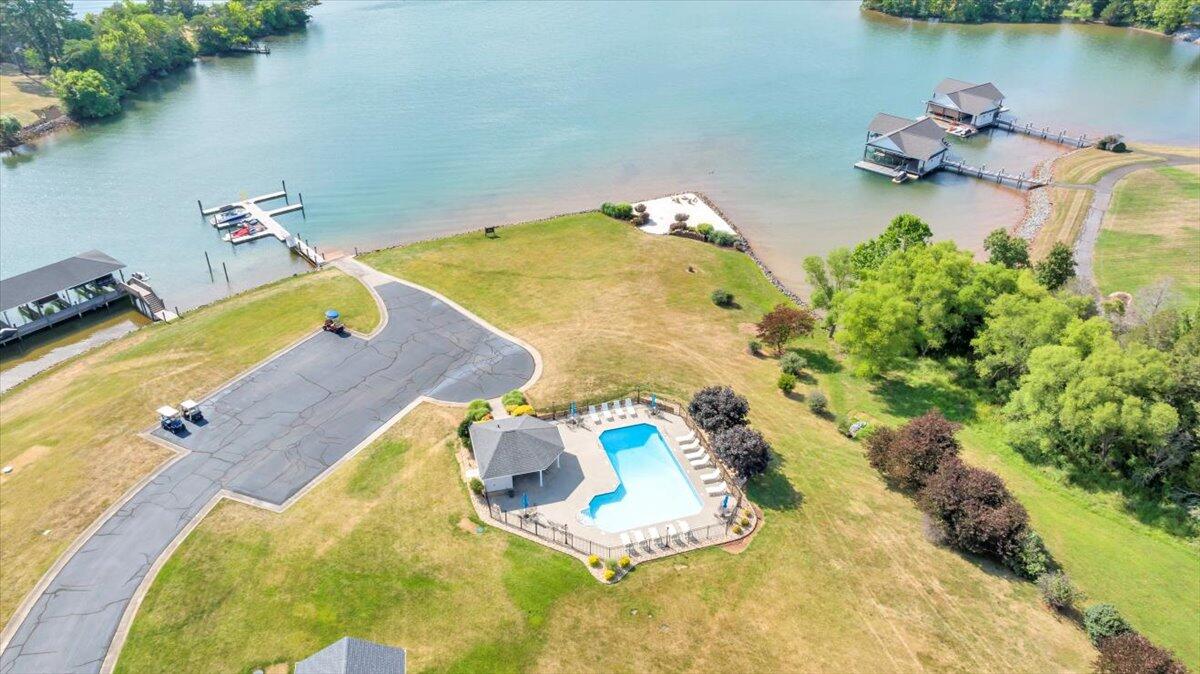 110 Lands End CIR