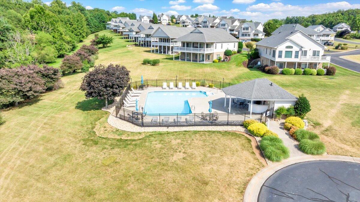 110 Lands End CIR