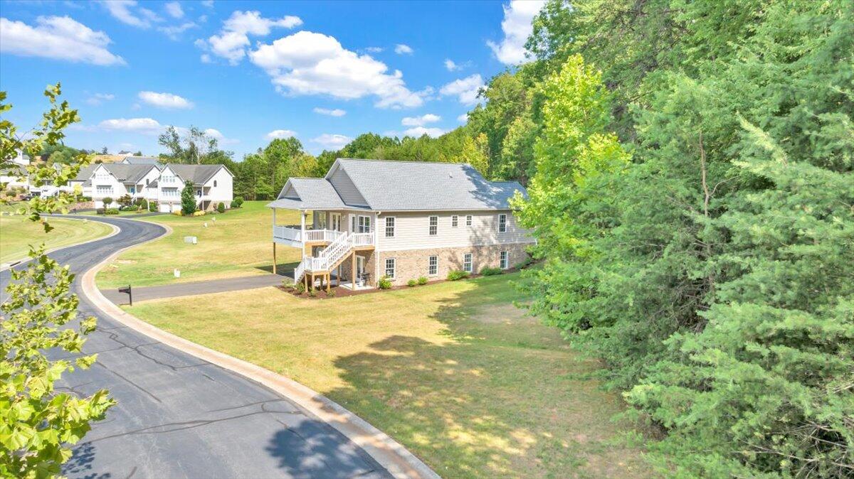 110 Lands End CIR