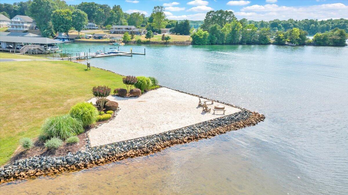 110 Lands End CIR
