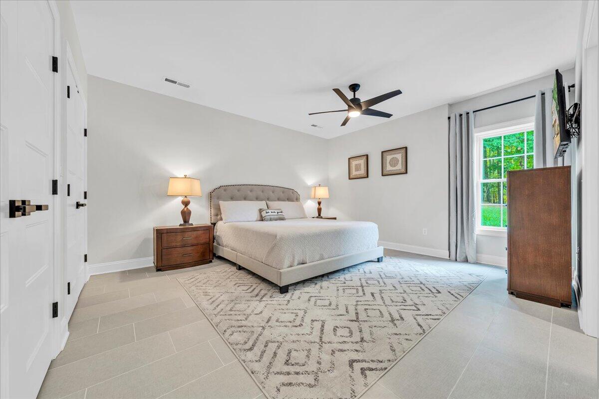 110 Lands End CIR