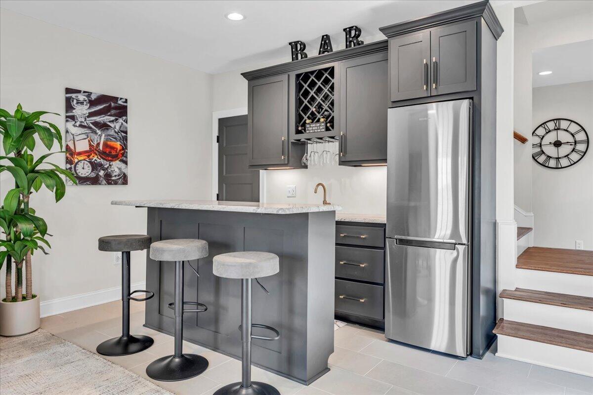 110 Lands End CIR