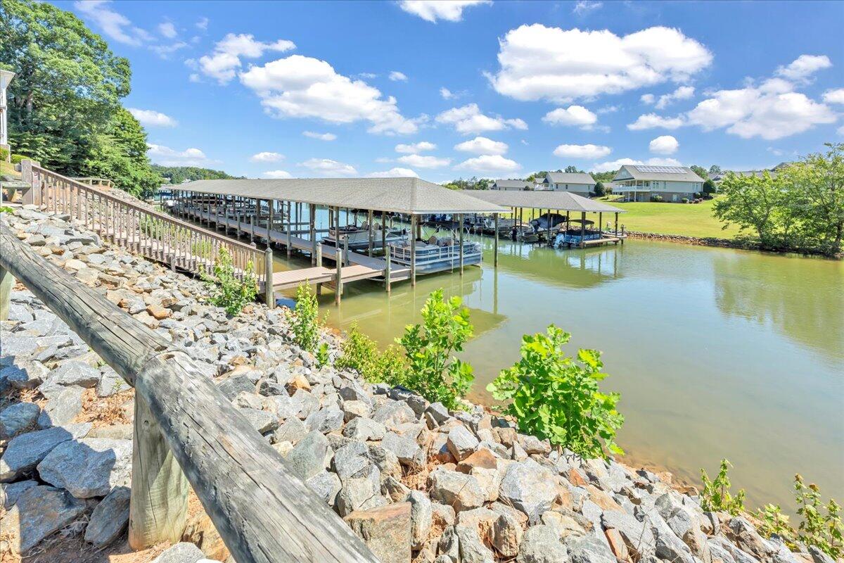 110 Lands End CIR