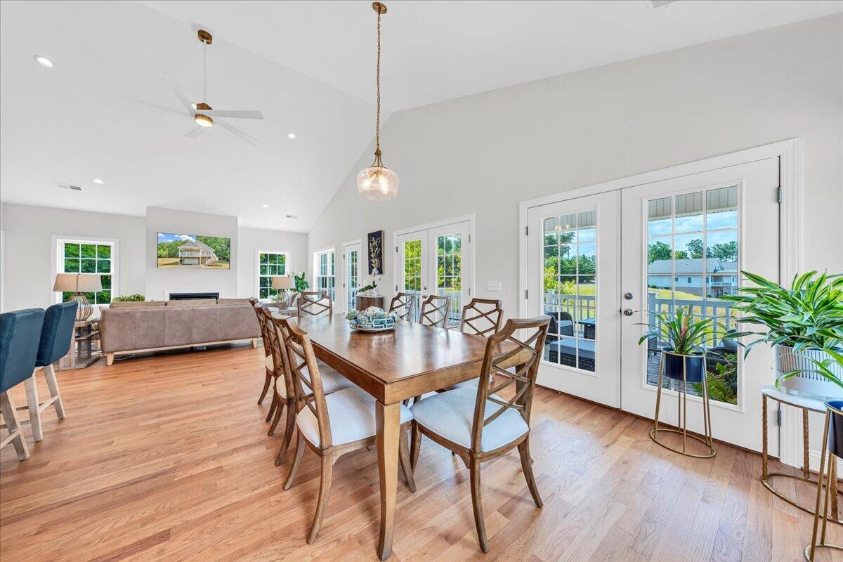 110 Lands End CIR
