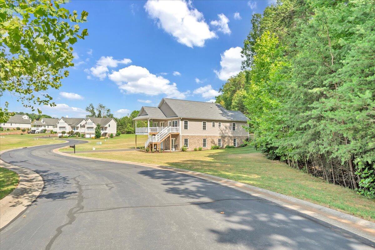 110 Lands End CIR