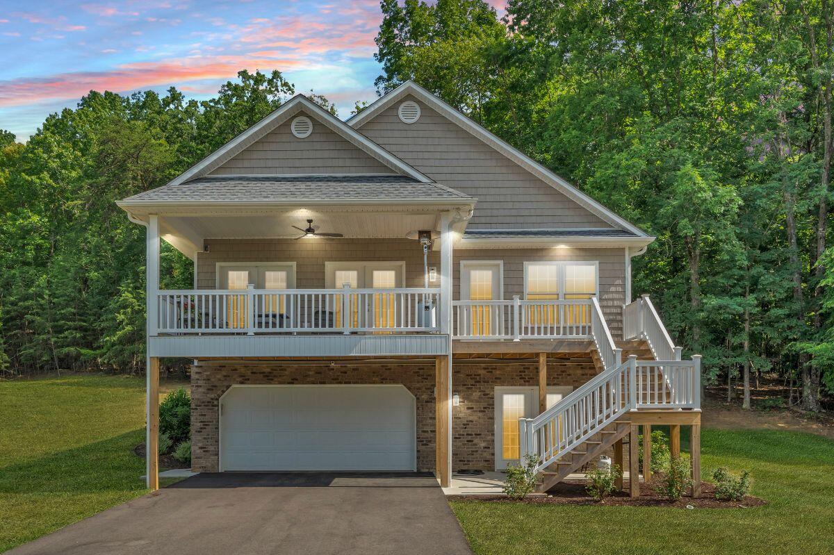 110 Lands End CIR