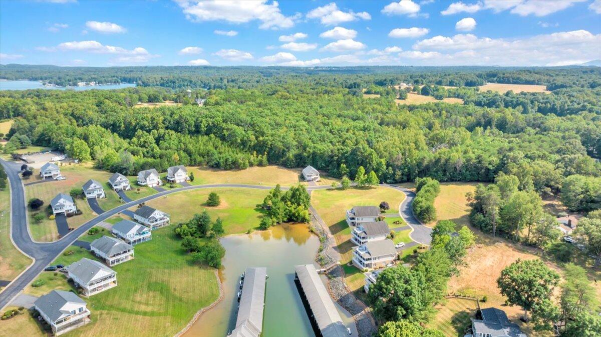110 Lands End CIR