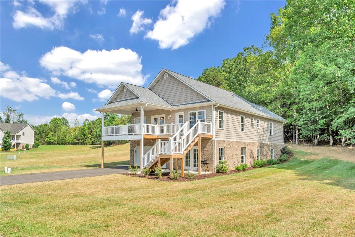 110 Lands End CIR