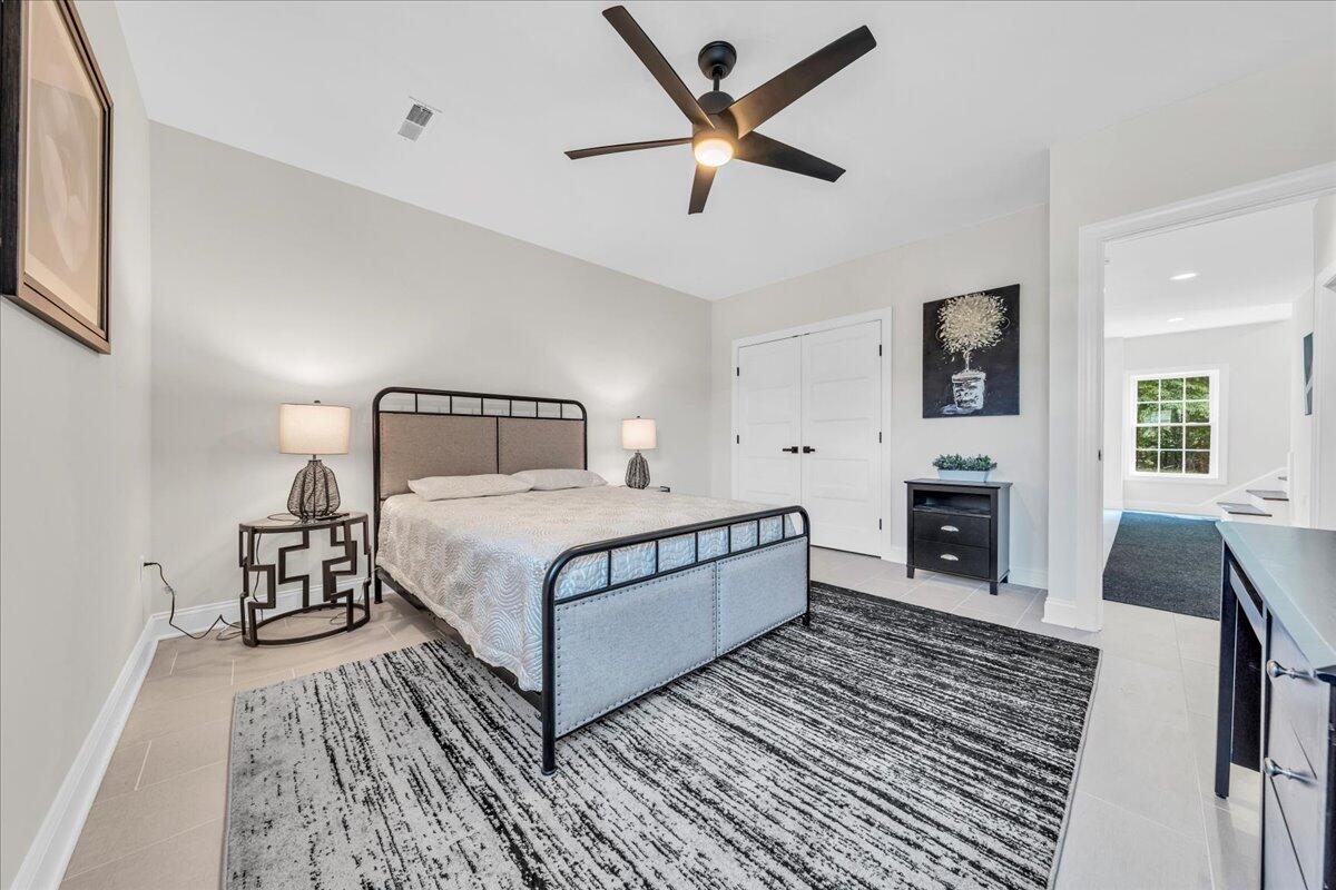 110 Lands End CIR