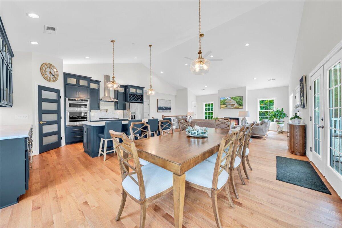110 Lands End CIR