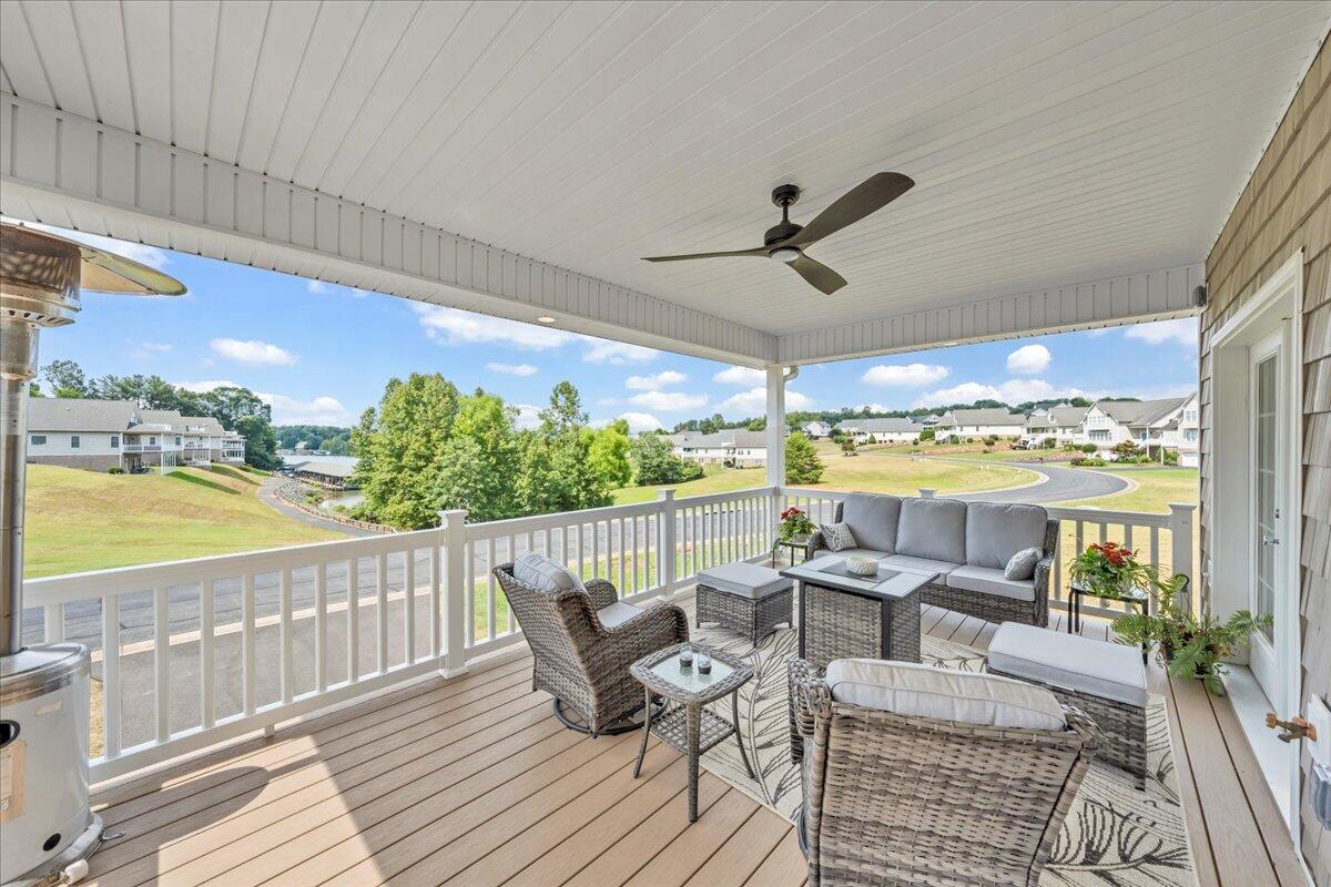 110 Lands End CIR