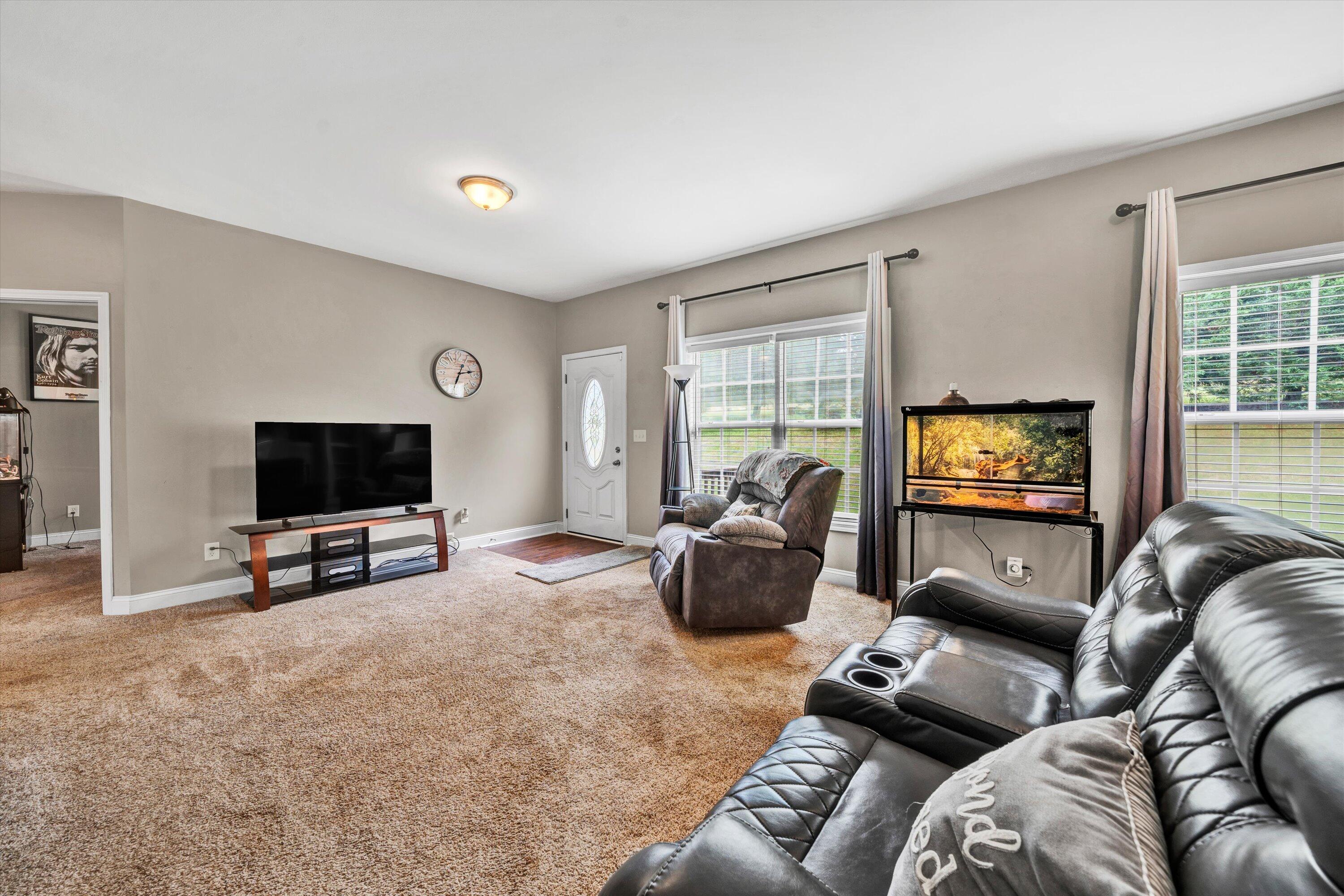 818 Wysong Mill RD