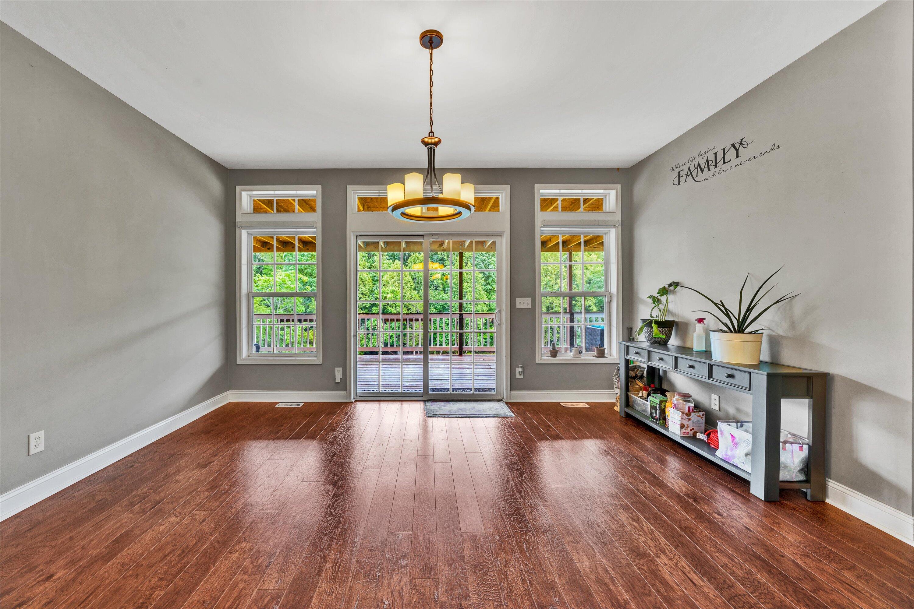818 Wysong Mill RD