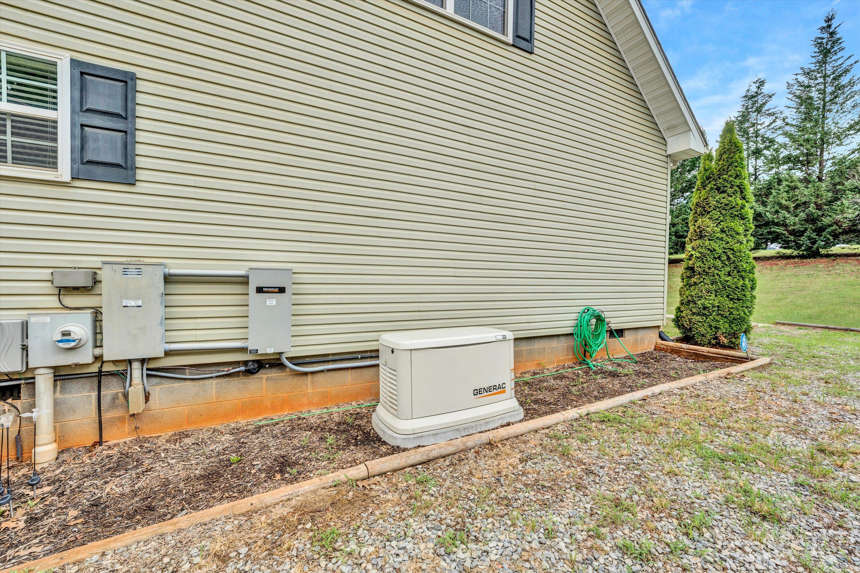 818 Wysong Mill RD