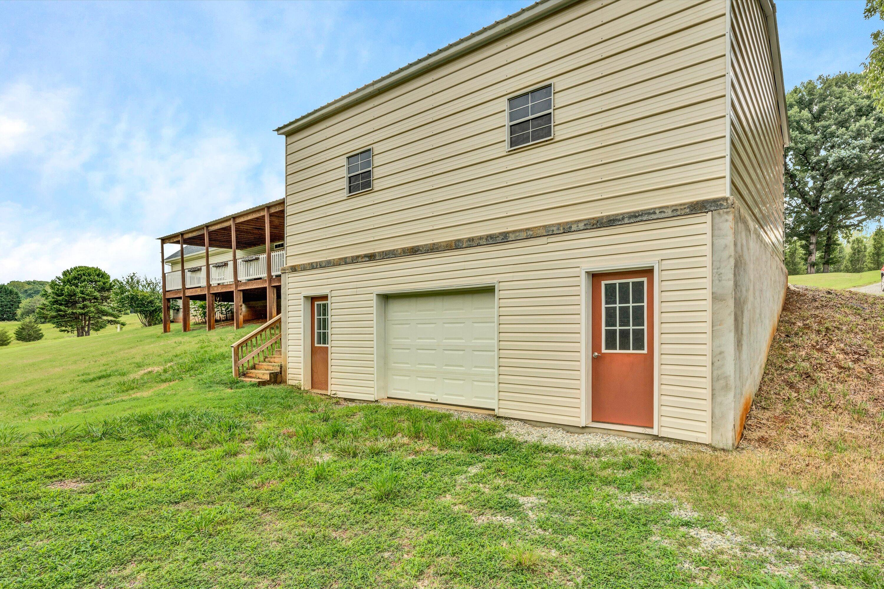 818 Wysong Mill RD