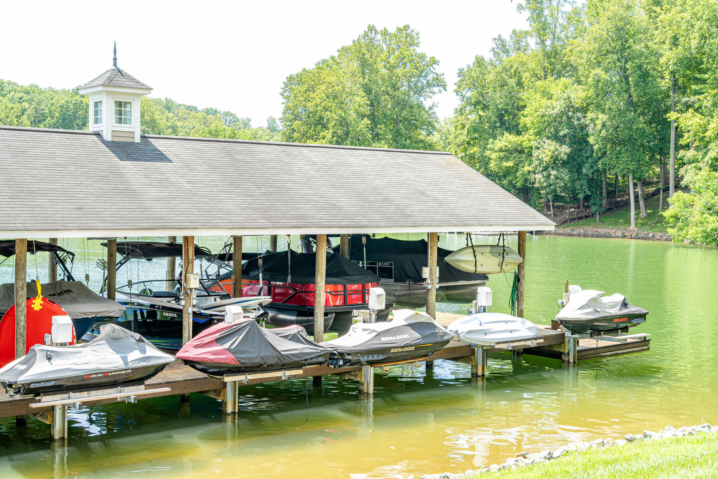 300 S Pointe Shore DR Unit: 412