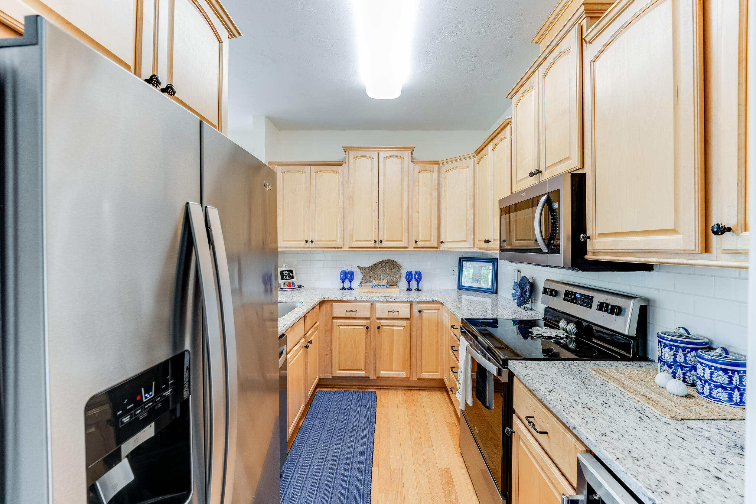 300 S Pointe Shore DR Unit: 412