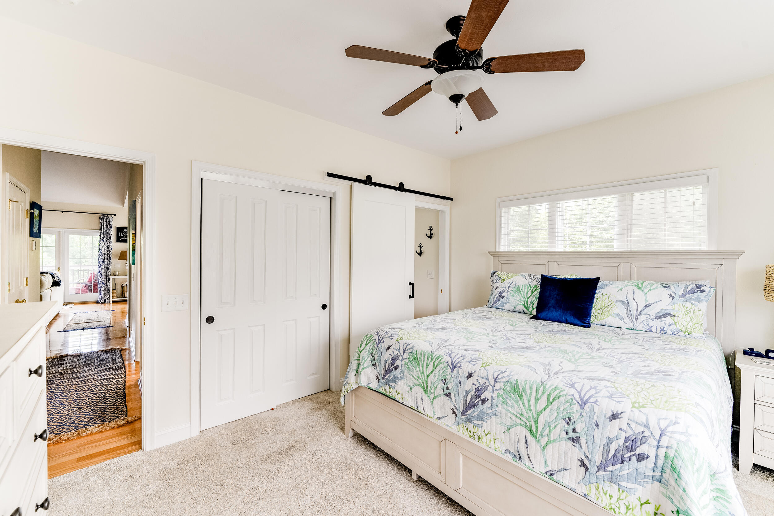 300 S Pointe Shore DR Unit: 412