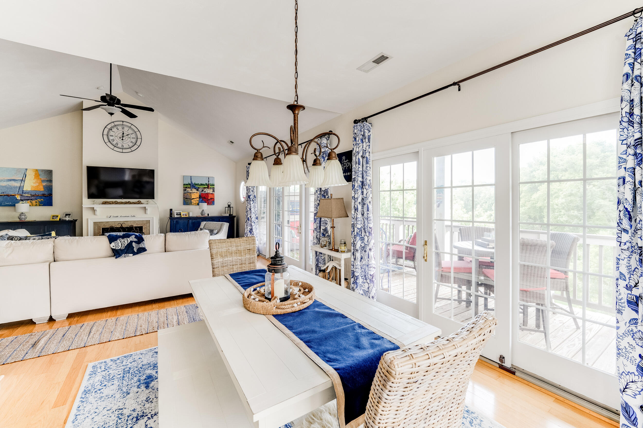 300 S Pointe Shore DR Unit: 412