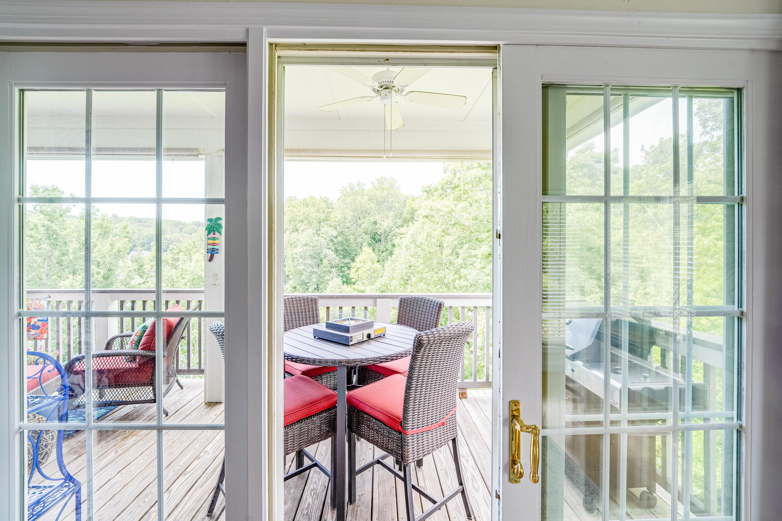 300 S Pointe Shore DR Unit: 412