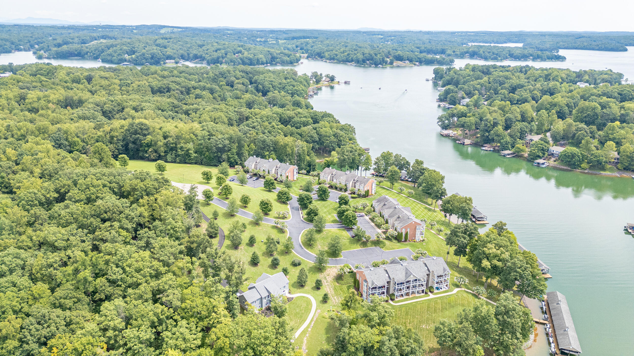 300 S Pointe Shore DR Unit: 412