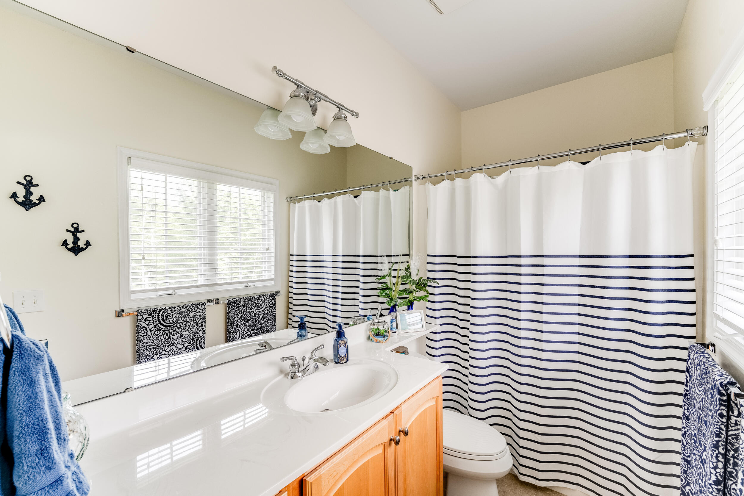 300 S Pointe Shore DR Unit: 412