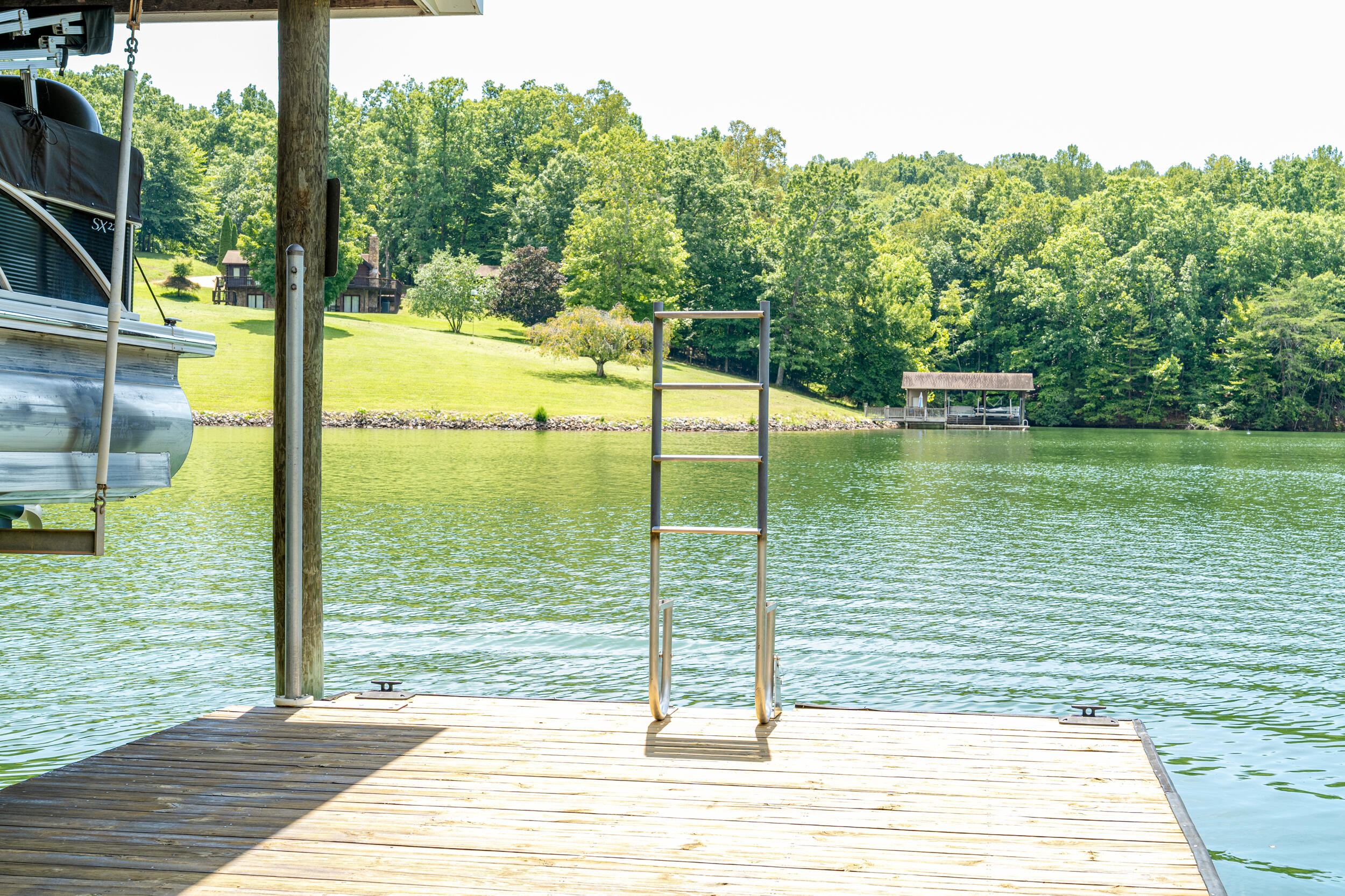 300 S Pointe Shore DR Unit: 412