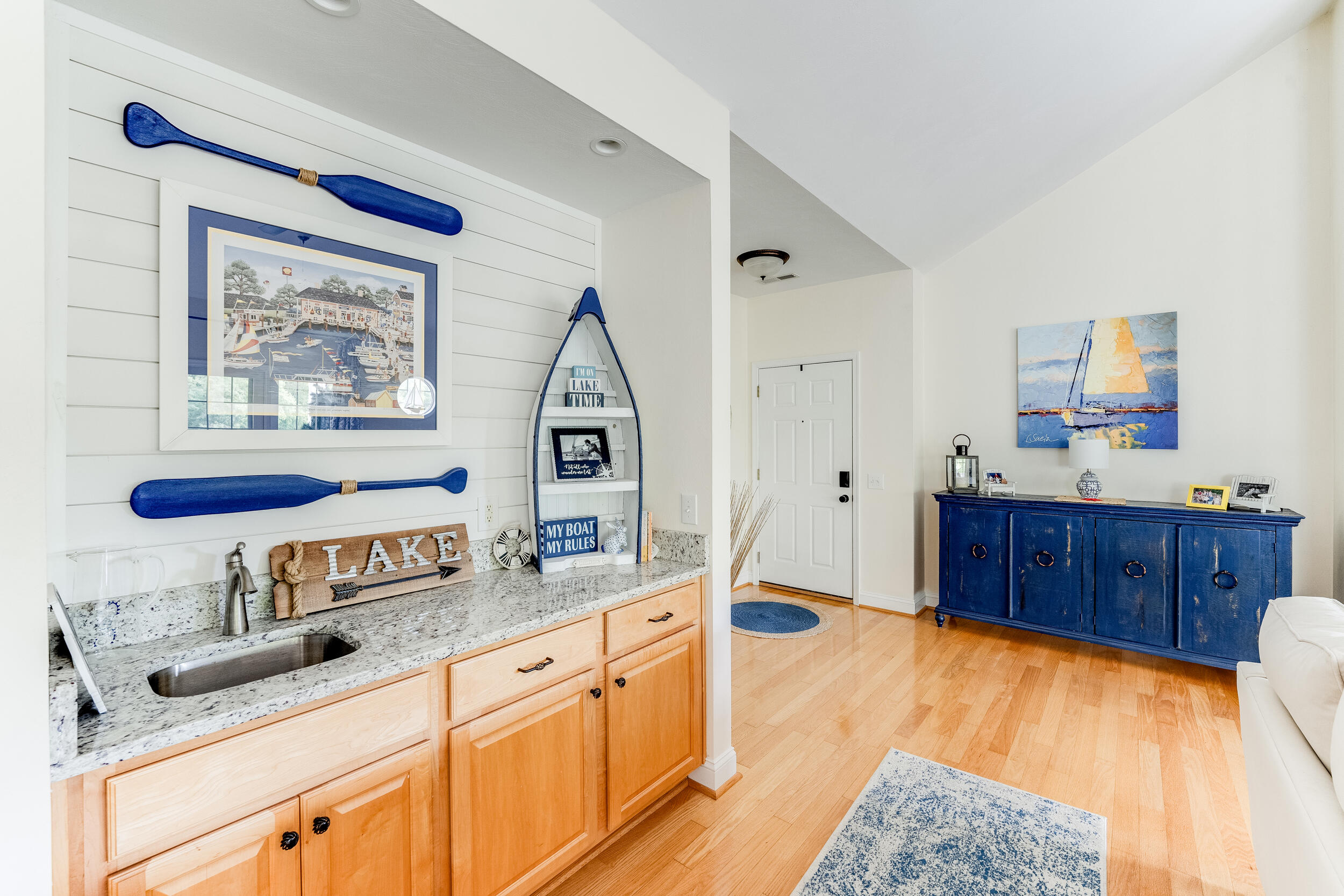 300 S Pointe Shore DR Unit: 412