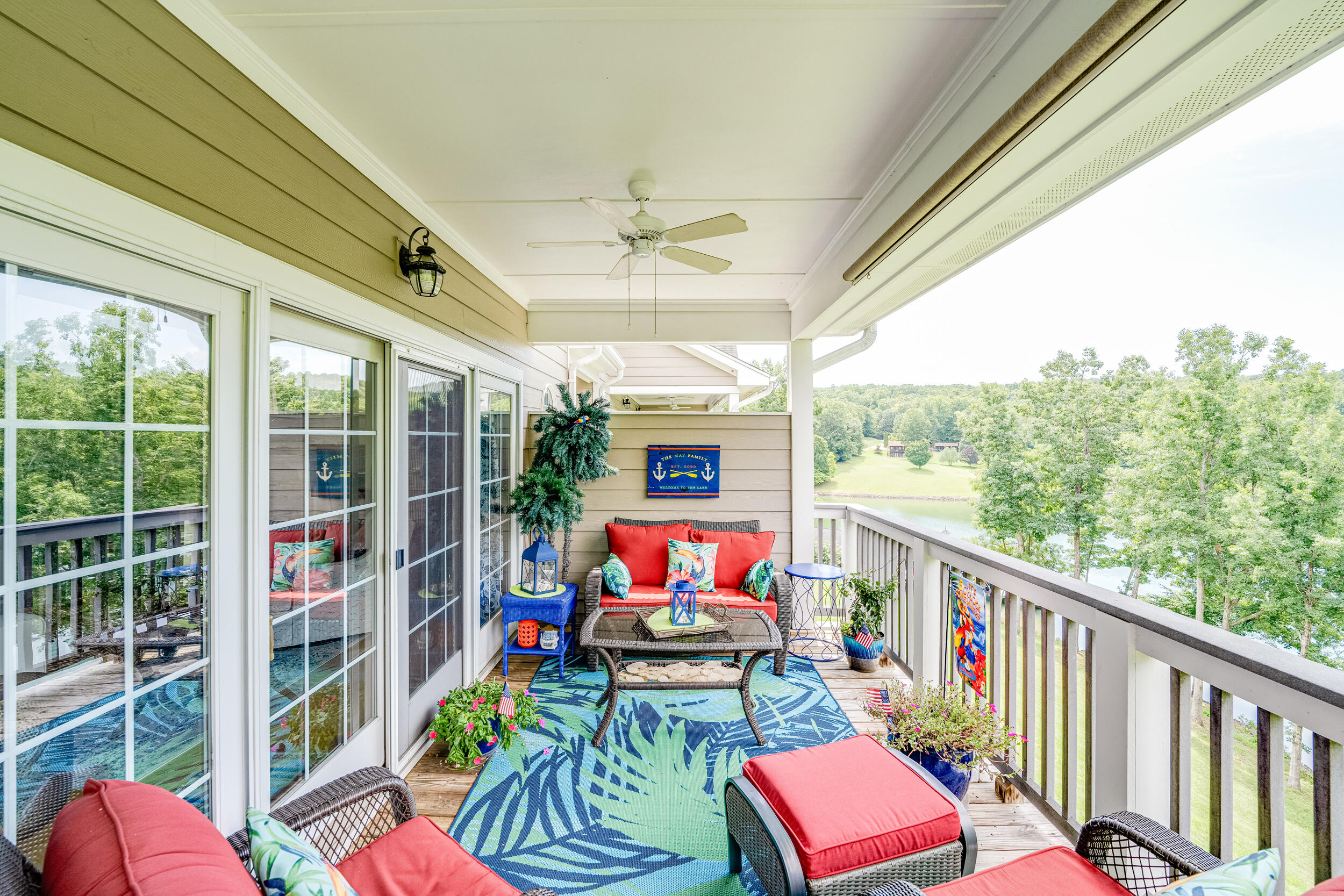 300 S Pointe Shore DR Unit: 412