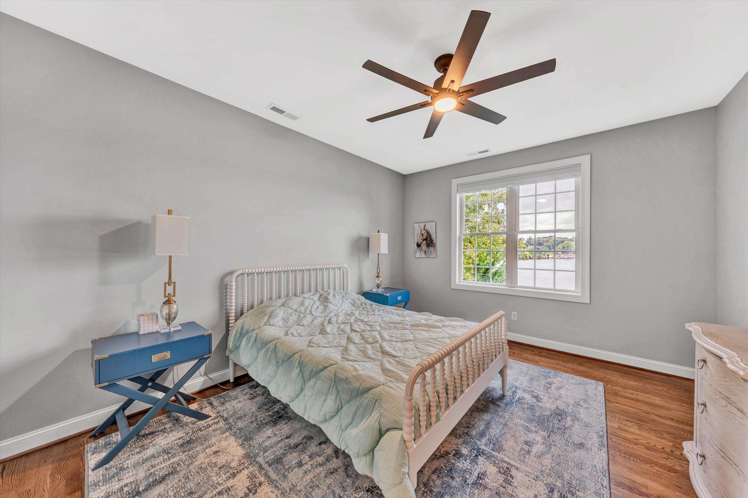 25 Westridge LN