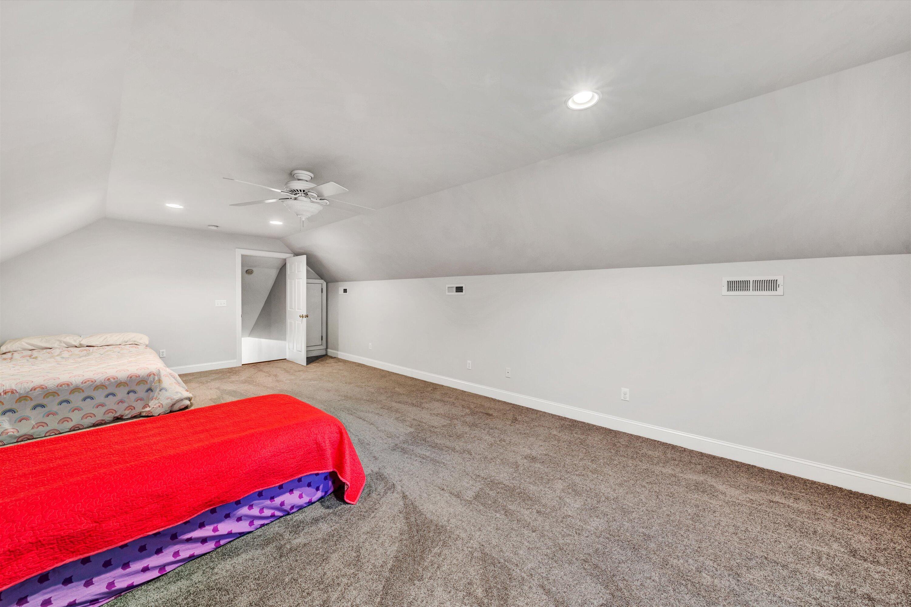 25 Westridge LN