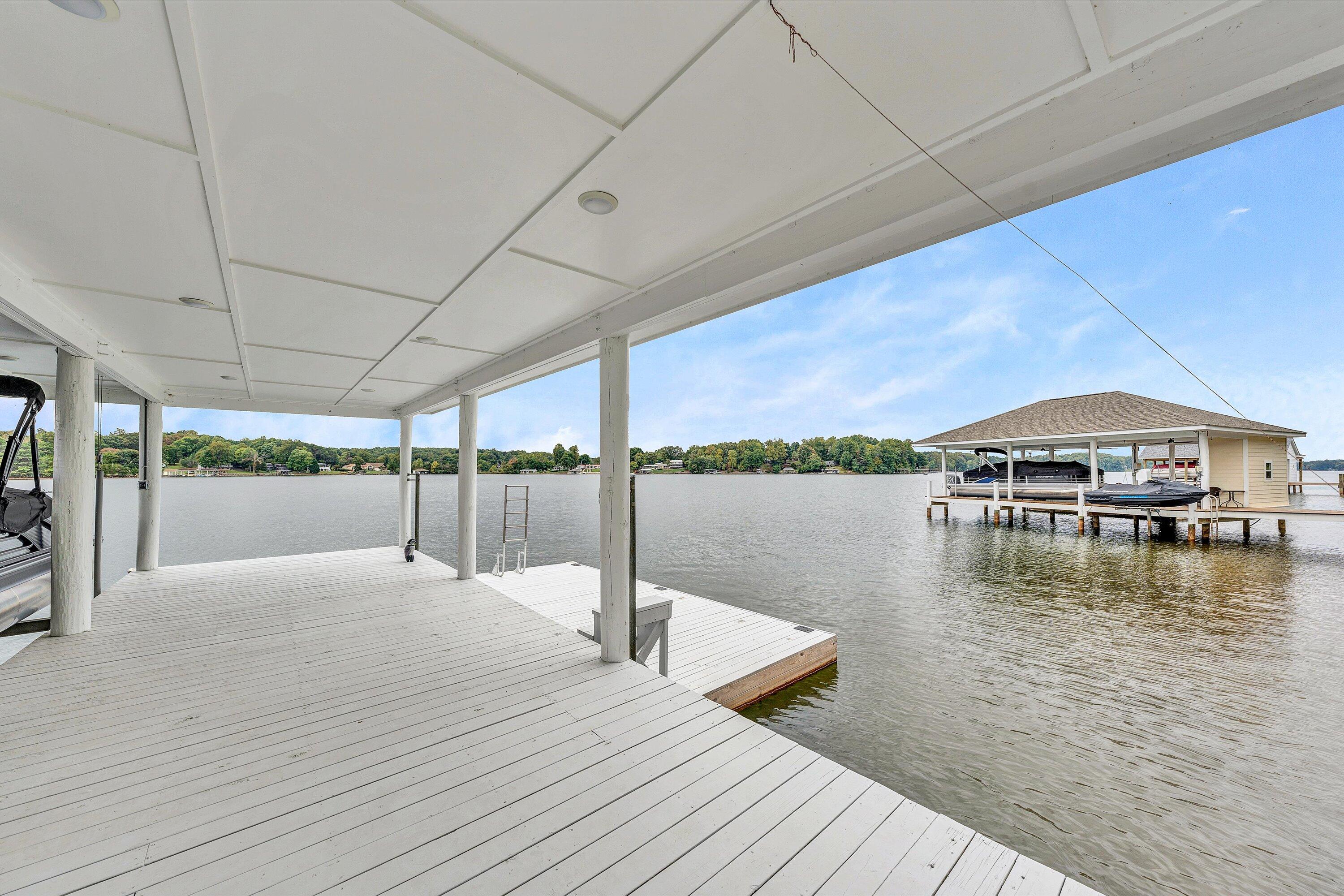 25 Westridge LN