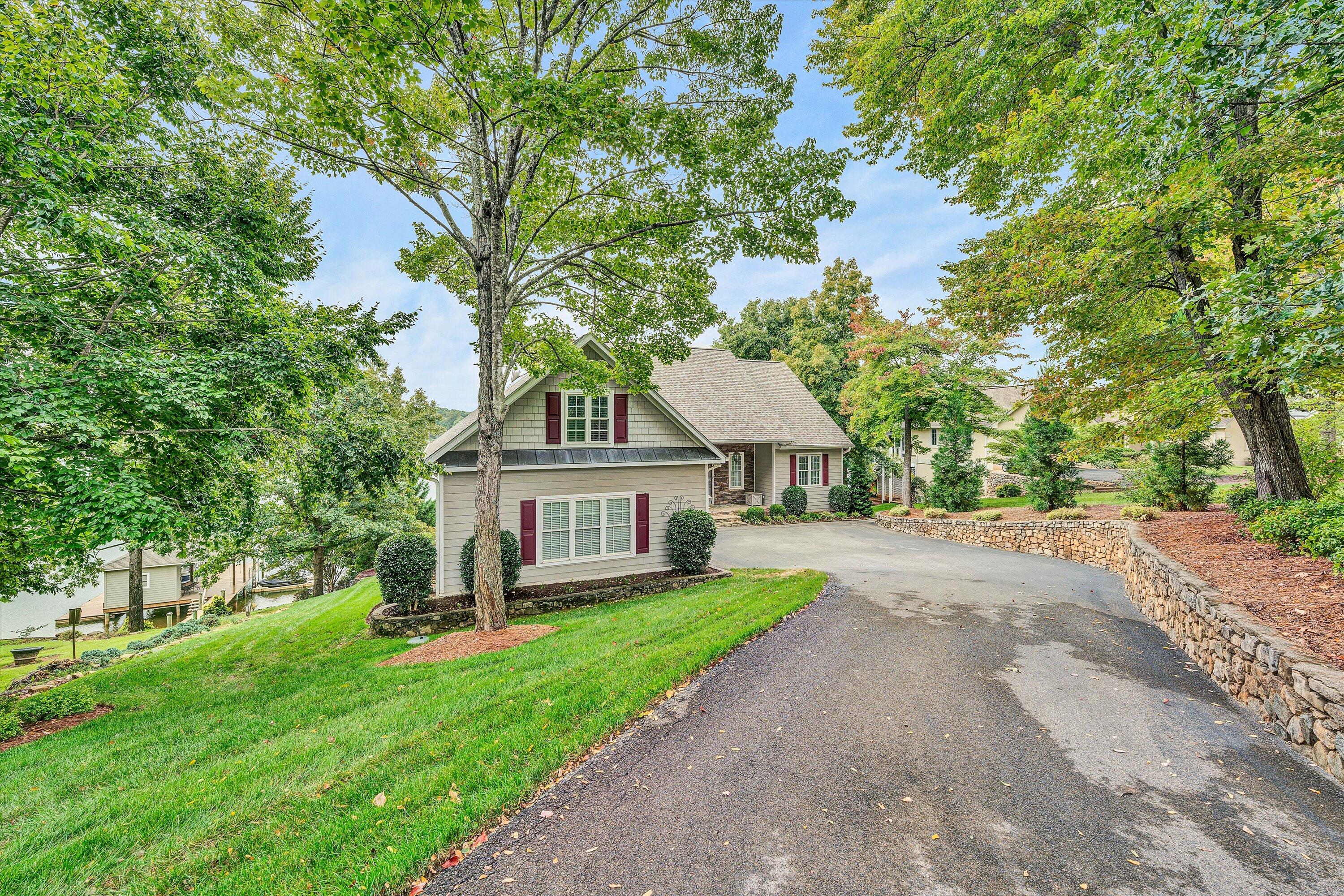 25 Westridge LN