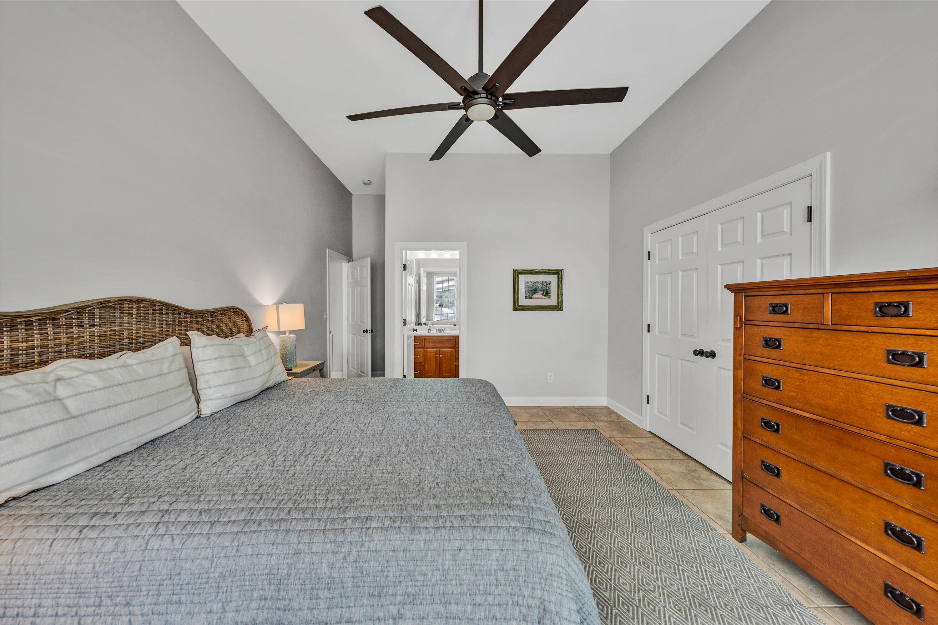 25 Westridge LN