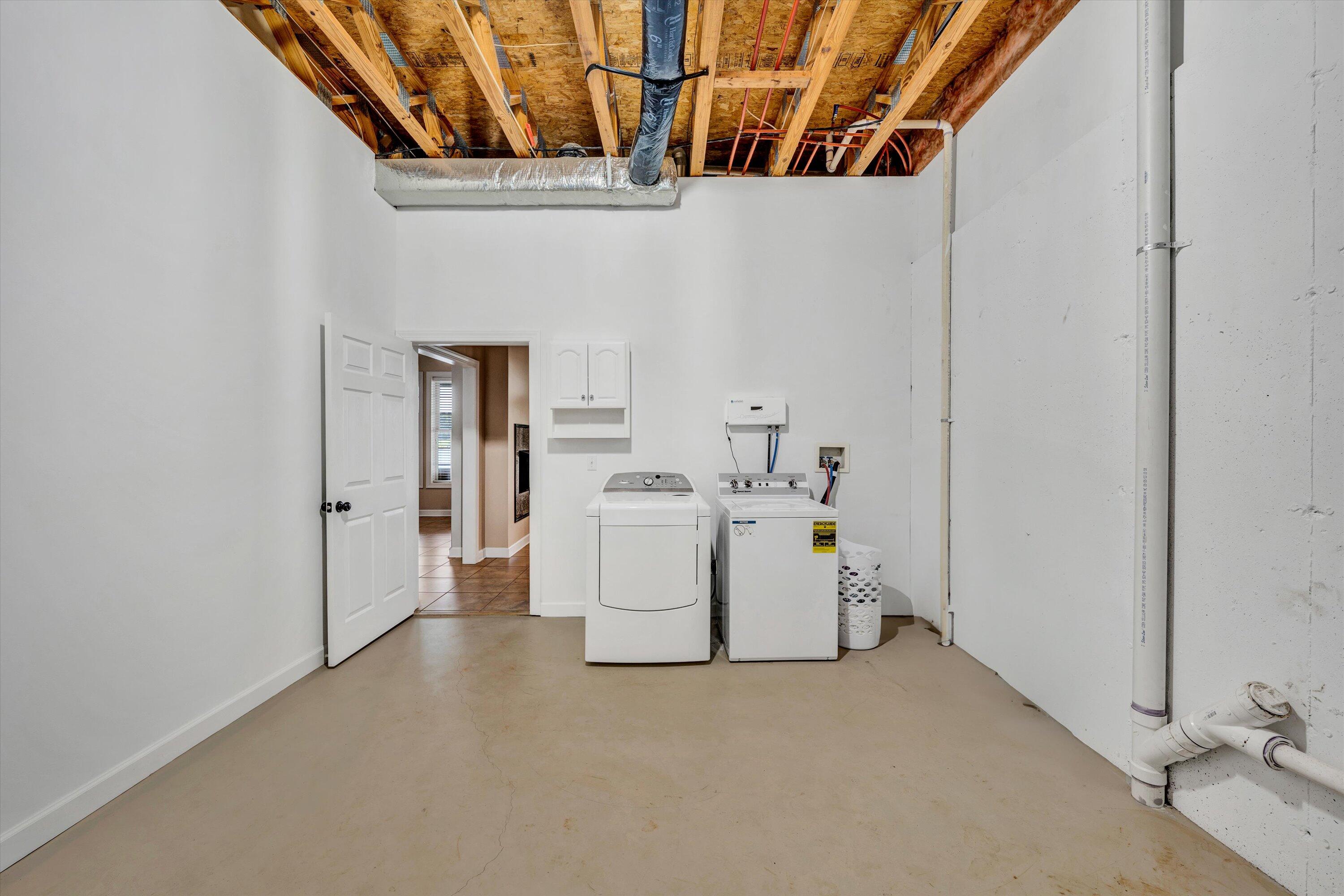 25 Westridge LN