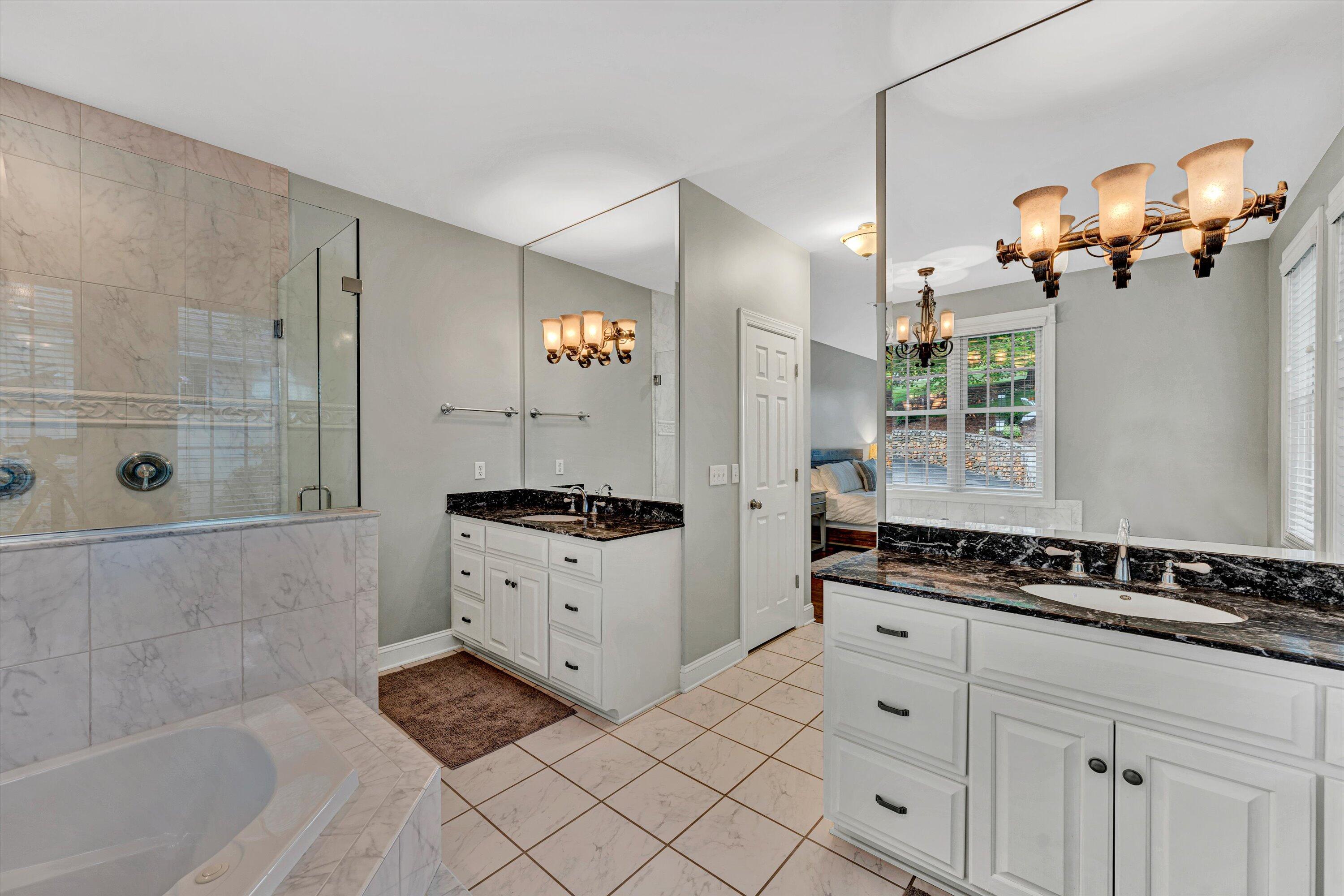 25 Westridge LN
