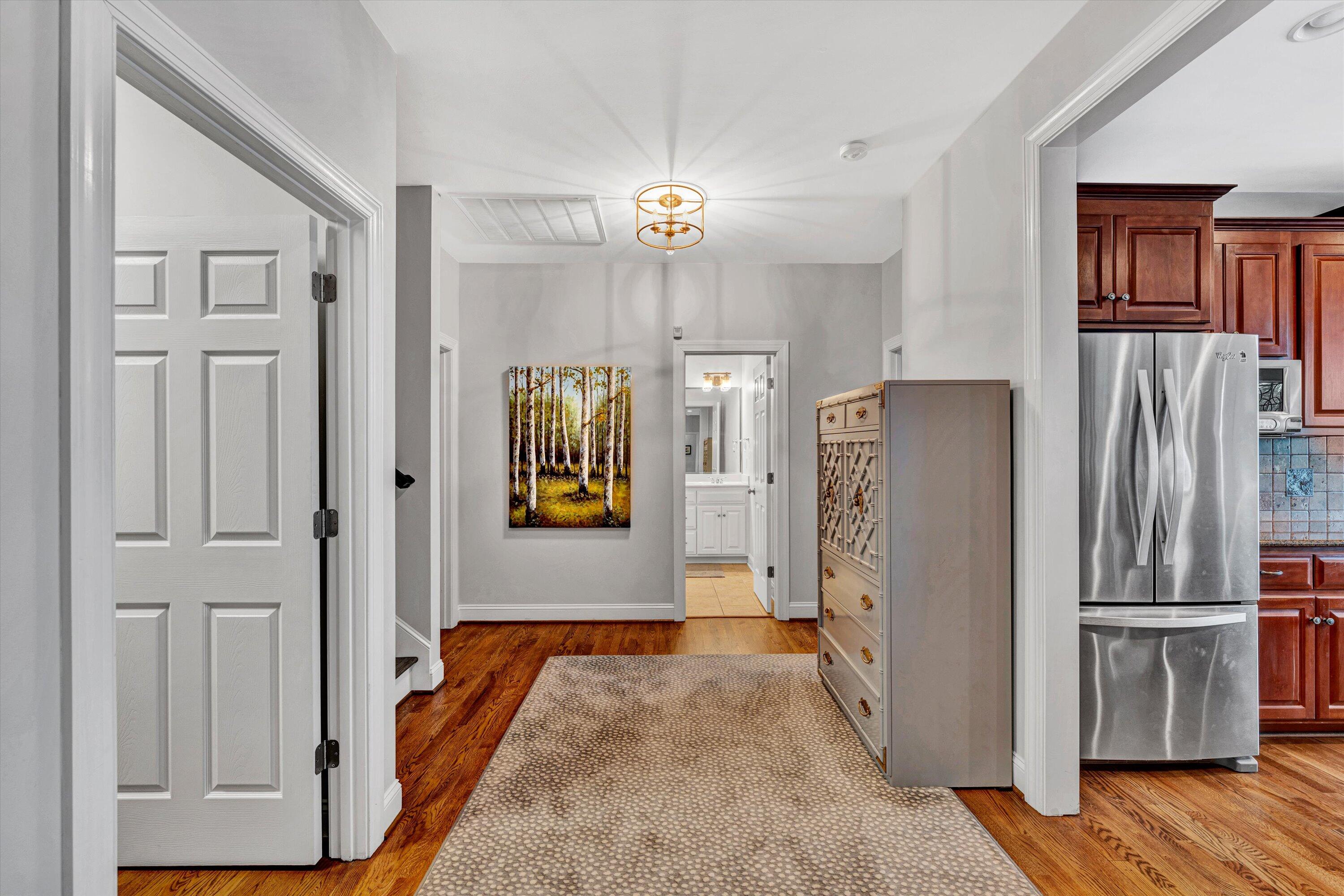 25 Westridge LN