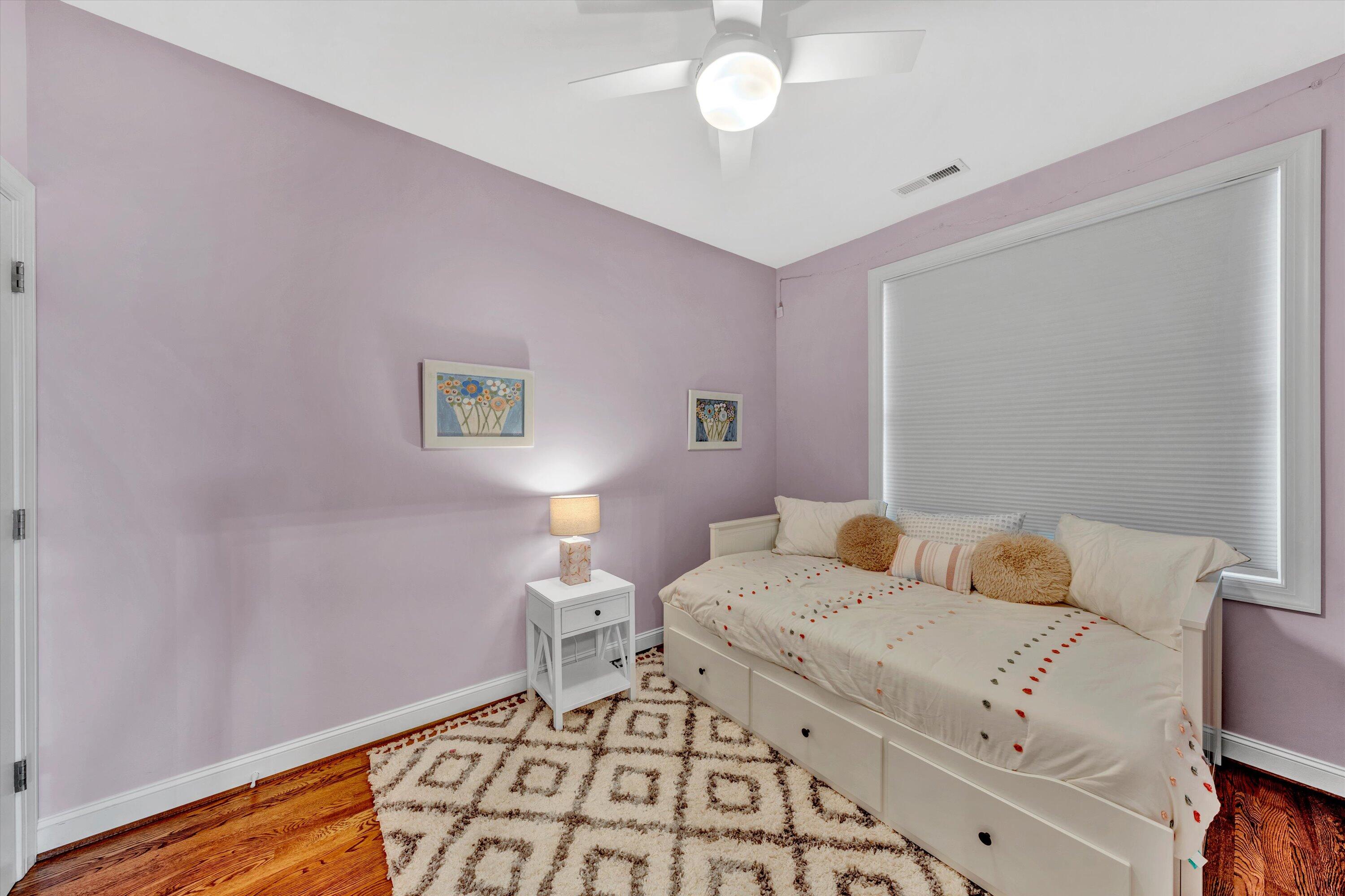 25 Westridge LN