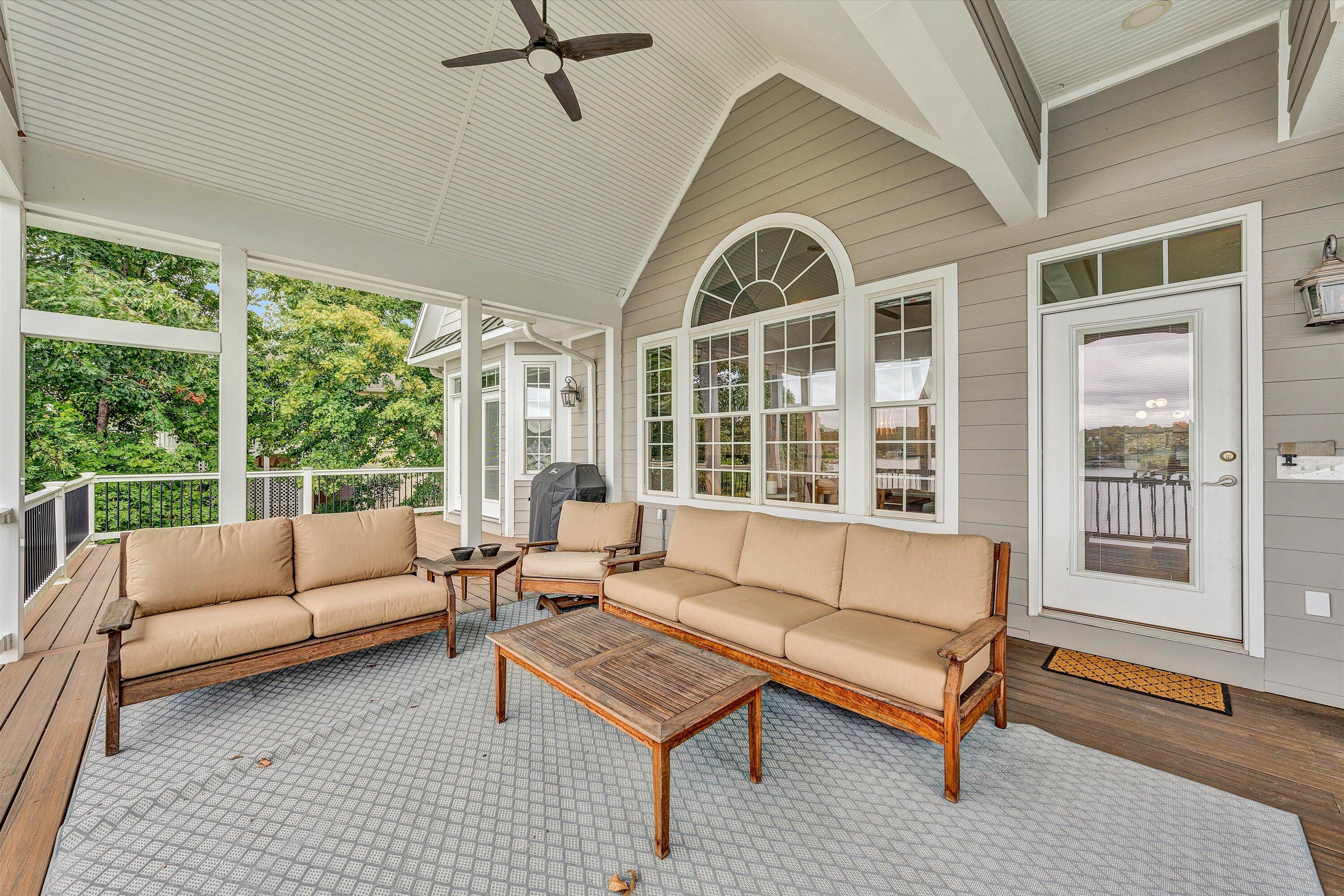 25 Westridge LN